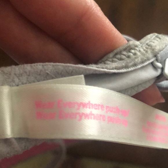 VS PINK Wear Everywhere Push-up - Picture 8 of 9